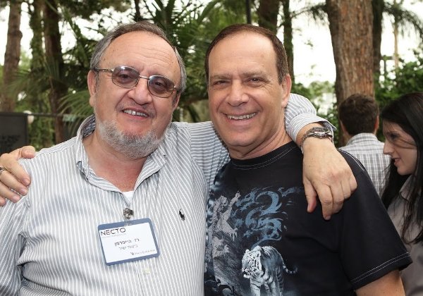 רז הייפרמן עם פלי הנמר באחד הכנסים. צילום: קובי קנטור ז"ל