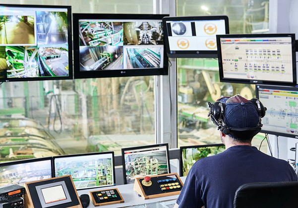 סיכונים גוברים למערכות בקרה תעשייתיות. צילום: Bigstock