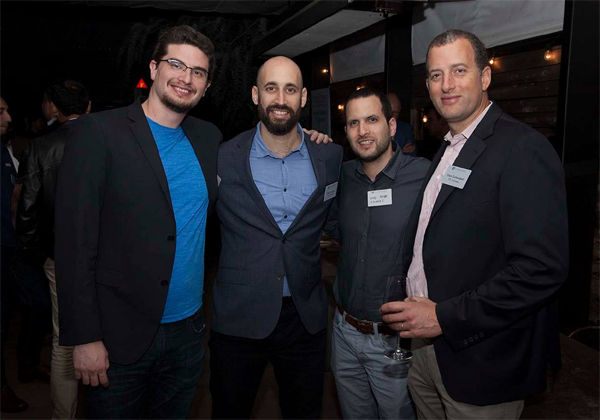 מימין: יואב לייטרסדורף, מייסד ושותף מנהל של קרן YL Ventures, עופרי שור, שותף-מייסד של אקסוניוס, עופר שרייבר, מנהל הסניף הישראלי של הקרן, ודין זיסמן, מנכ"ל החברה. צילום: יח"צ