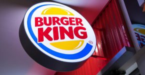 עשתה פרובוקציה ביום האישה הבינלאומי. ברגר קינג. צילום: BigStock