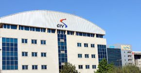 הבניין ברעננה ובו משרדי גיב סולושנס. צילום: דורון רון