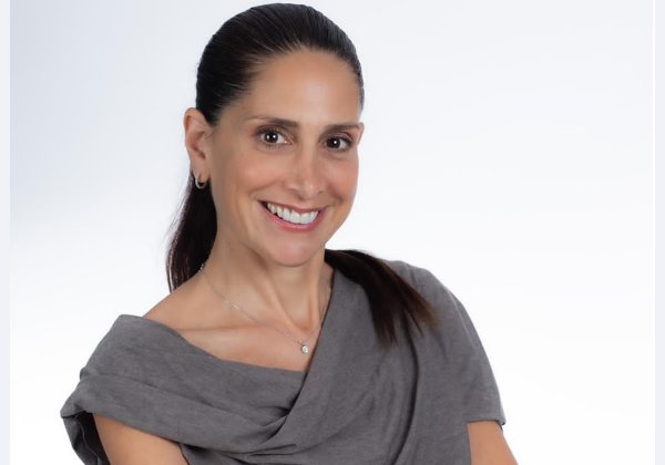 לימור אפיק, מנכ״לית רד האט ישראל יוון וקפריסין. צילום: אלישר