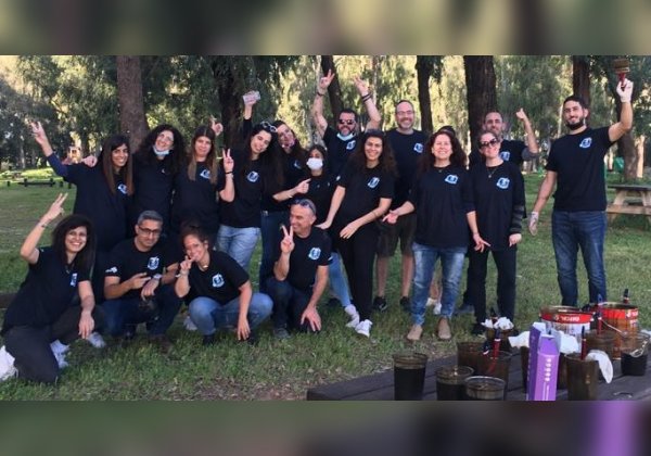 צוות הצובעים של מטריקס. צילום: מיכל דור