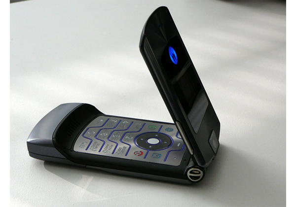 היו זמנים... מכשיר ה-Razr ההיסטורי של מוטורולה. צילום: OptoScalpel, ויקיפדיה