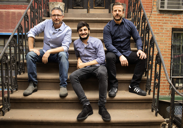 מייסדי אקספלוריום. מימין: אור טמיר, סמנכ"ל התפעול, מאור שלמה, מנכ"ל, ועומר הר, סמנכ"ל הטכנולוגיות. צילום: נדב נויהאוז