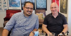 מימין: ניר מינץ וחיים מלכה בעלים מנכ"לים משותפים, אמטק סולושנס. צילום: פלי הנמר