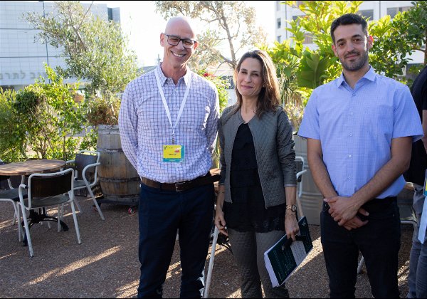 מימין לשמאל: ניר גולדשטיין, מנכ"ל GFI, שרת המדע והחדשנות הנכנסת, אורית פרקש הכהן, ודרור בין, ראש רשות החדשנות הנכנס. צילום: לירון כהן אביב
