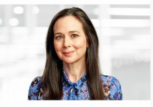 הצטרפה להאנטרס. ג'ן איסטרלי לשעבר ראשת הסוכנות לאבטחת סייבר ותשתיות במשרד להגנת המולדת.