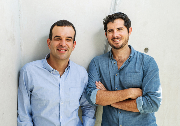 היזמים. מימין: עמרי שטרן, מנכ"ל, ומיכאל רודמן, סמנכ"ל הטכנולוגיות - ג'ונס. צילום: ג'ונס