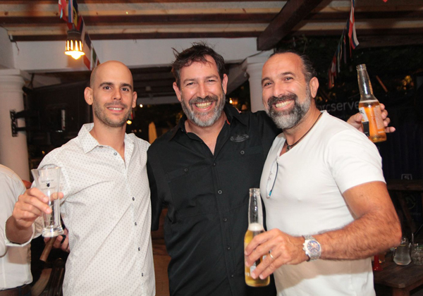 משמאל: שחר לסרי - מנהל פעילות ארקסרב ישראל, מוטי סילג'י – מנכ"ל סילטק, דקל סלומון – מנהל מכירות בכיר בדורקום. צילום: מאור מוראי