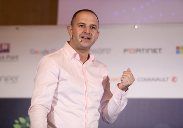 עידן גרינשפון, סמנכ"ל לשירותי ענן ומנהל את פעילות החטיבה העסקית CloudHome, בינת תקשורת מחשבים. צילום: ניב קנטור