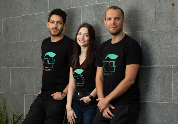 מייסדי פיבו. מימין: רועי קמחי, המנכ"ל, דנה מיולגאי ואיתמר אפלבלט. צילום: דרור עינב