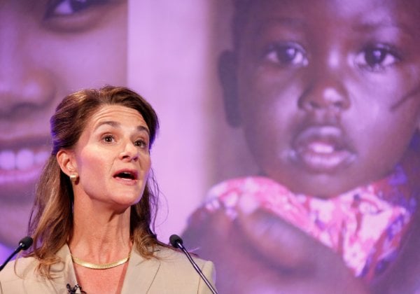 מלינדה גייטס בתמונה מ-2012, נואמת בכנס בלונדון על תכנון המשפחה. צילום: ויקיפדיה