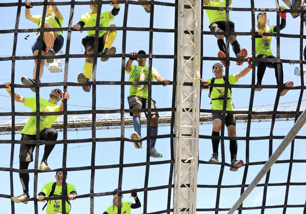 חברי נבחרת הטאף מאדר מטפסים למען ילדי גדולים מהחיים. צילום: גילי חנוך