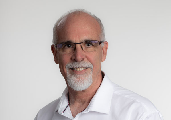 מני צרפתי, ארכיטקט פתרונות בכיר ברד האט ישראל יוון וקפריסין. צילום: אלישר