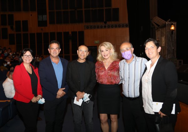 מימין: סיגל יעקבי, משה ברקת, איריס שטרק, ערן יעקב, רון תומר ושלומית ווגמן רטנר, באירוע לשכת רואי חשבון. צילום: שלומי יוסף