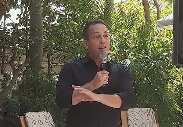 אסף שגיא, מנכ"ל טיקטוק ישראל, במסיבת העיתונאים הבוקר (ב'). צילום: יניב הלפרין