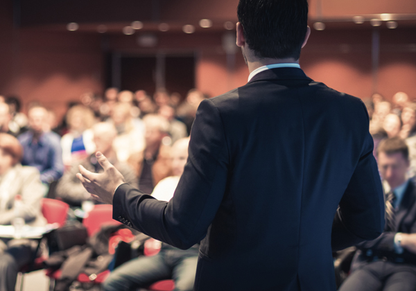 חוזרים לאולמות הכנסים. צילום אילוסטרציה: BigStock