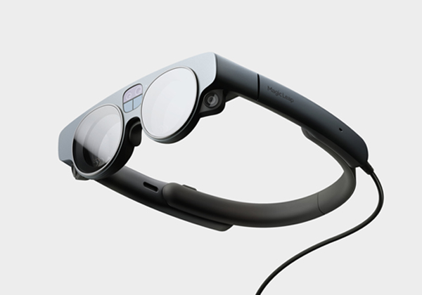 הגירסה השנייה של משקפי מג'יק ליפ. צילום: מטוויטר