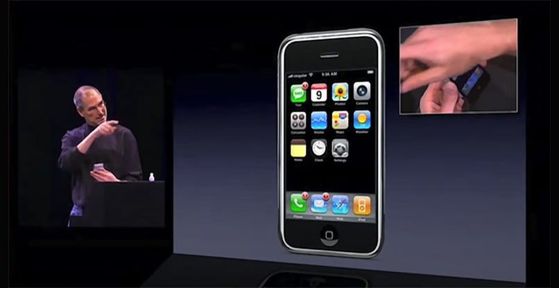 9.12.2007 - סטיב ג'ובס מציג את ה-iPhone הראשון. לכידת מסך