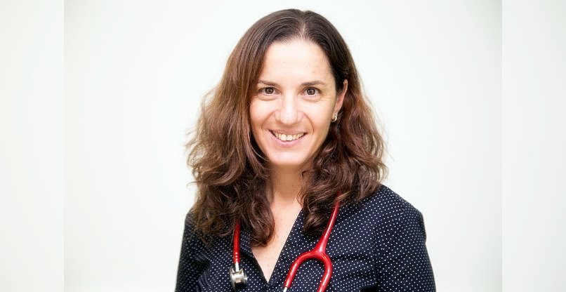 ד"ר גליה ברקאי, מנהלת היחידה למחלות זיהומיות ברפואת ילדים ומנהלת תחום הטלרפואה בבית החולים שיבא.