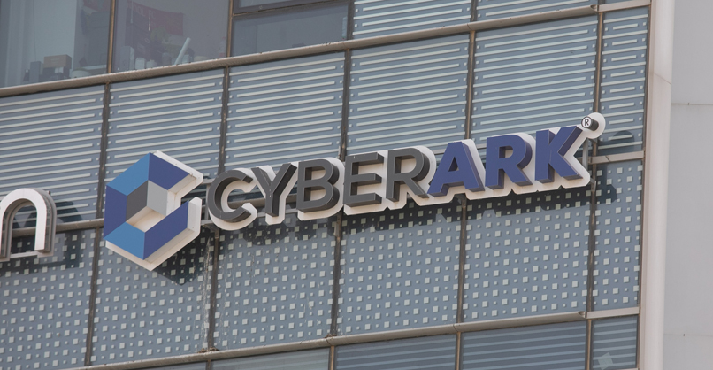 מקימה מרכז מצוינות בבינה מלאכותית. סייברארק.