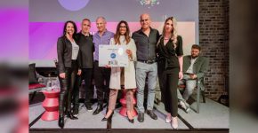 מימין: שרון בן-ארי ורמי מנחם מחברת סאפ; סאלי אלקיים ורפי הופמן מ-נס; אוהד פרקש וסתווית נבון מסאפ.