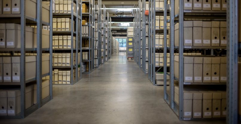 האוסף הגדול בעולם של מסמכים המתעדים את רדיפות הנאצים - מעל 110 מיליון מסמכים וחפצים דיגיטליים. ארכיון ארולסן.