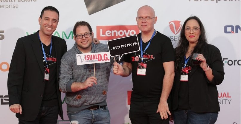 מימין לשמאל: שי בייבה, סמנכ"לית מכירות, קבוצת ויז'ואל; קיריל וויל, מנהל מוצר Lenovo PCG בקבוצת ויז'ואל; נועם כהנא, מנהל רכש באספרקום; אלון עילם, מנכ"ל קבוצת ויז'ואל.