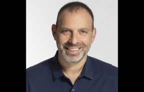 אילן סיגל, מנכ"ל הברות פלאפון, yes ובזק בינלאומי.