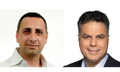 מימין לשמאל: רון גלב, סמנכ"ל החטיבה העסקית בבזק בינלאומי; דודו בצלאל, סמנכ"ל התפעול בהסתדרות.