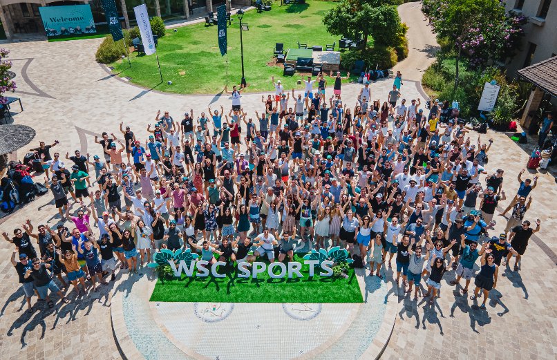 העובדים באירוע הגלובלי הראשון של חברת הספורט-טק WSC Sports.