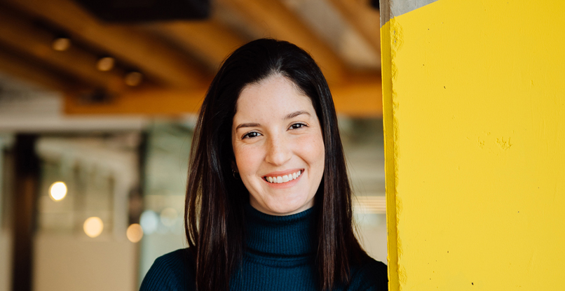 מיכל פורת, מנהלת סושיאל מדיה ומובילת אאוטפורס ישראל, קבוצת השוויון הלהט"בית בסיילספורס ישראל.