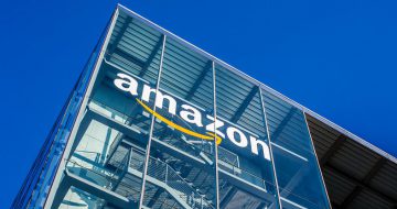 רכישת ענק. אמזון.