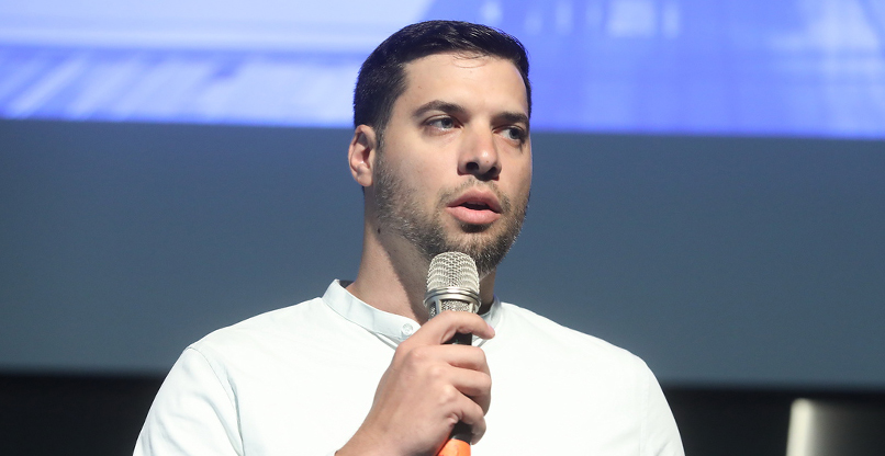 איציק סקוברוניק, מהנדס מערכות בכיר בקוומוולט.