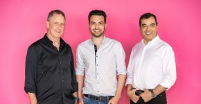 שלושת המייסדים של AI21 Labs. מימין: פרופ' אמנון שעשוע, אורי גושן, מייסד ומנכ"ל, ופרופ' יואב שוהם.