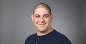 קובי מזרחי, מנהל השיווק של בזק בינלאומי.