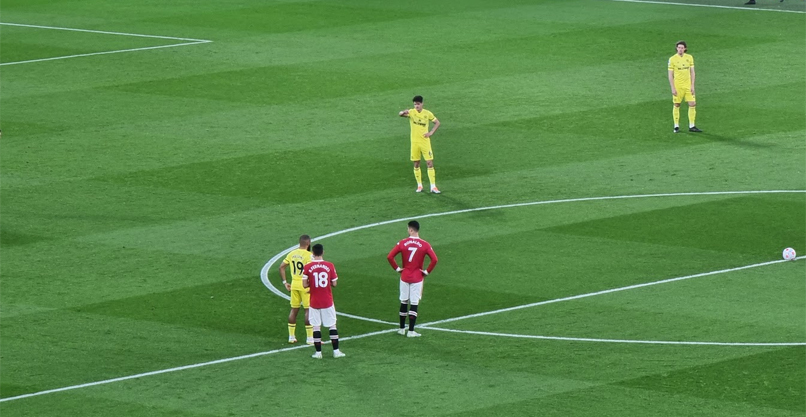 CR7 מתכונן לבעיטת עונשין.