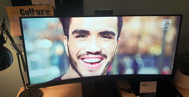 המסך Philips 40B1U6903CH.