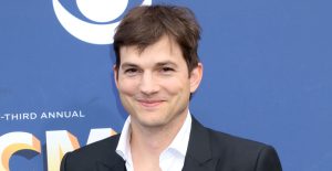 אשטון קוצ'ר.