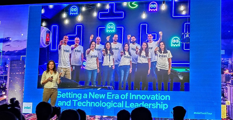 קרין אייבשיץ סגל ואינטלים מהצוות שלה.