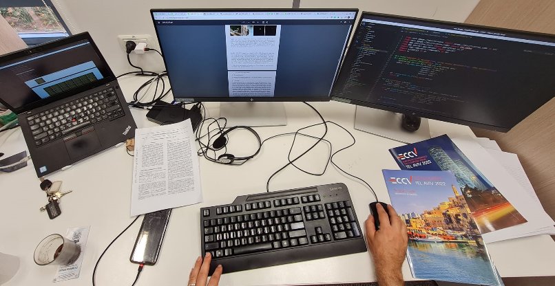 שולחן העבודה של דימה פונדיק ב-KLA.