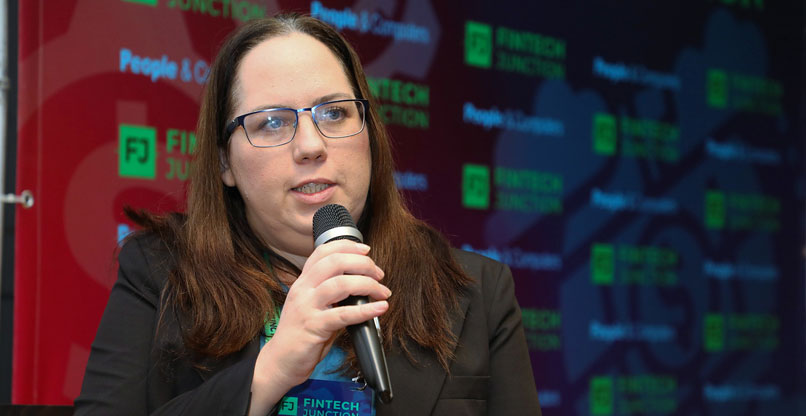 מיקי בוזר, מנהלת תחום הבנקאות הפתוחה במטריקס.