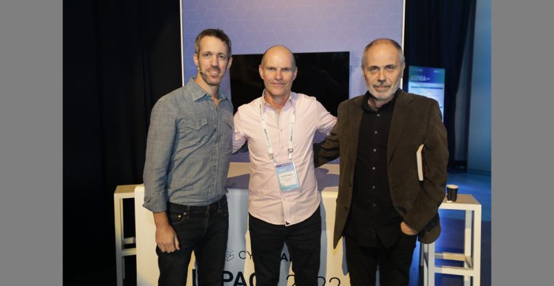 מימין לשמאל: ד"ר חיים שפירא, אודי מוקדי מנכ"ל ומייסד סייברארק ונמרוד הראל.