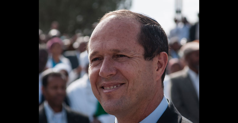 המשקיע החיצוני הראשון בצ'ק פוינט. שר הכלכלה, ניר ברקת.