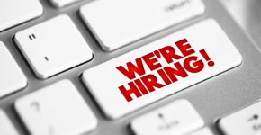 אלה שמפטרים ואלה שמגייסים.