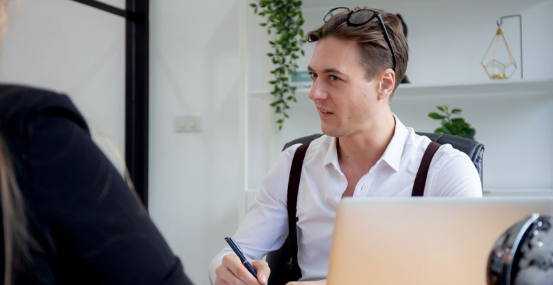 קצת חדשות טובות - על גיוסים, בים החדשות הרעות - על פיטורים.