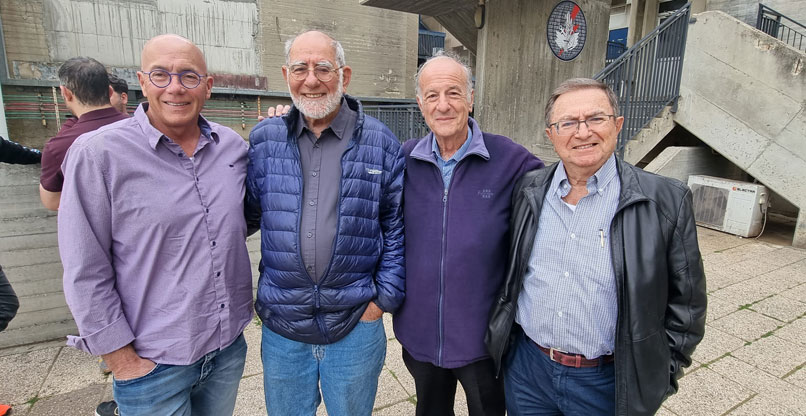 בין ותיקי ממר"ם שהגיעו לטקס: מימין - סא"ל (מיל') משה לביא; פרוייקה גולדנברג, ששירת בממר"ם 54 שנים, עד 2018; דוד יונאי; ואל"מ (מיל') אבי כוכבא, מפקד היחידה בתחילת שנות ה-2000.