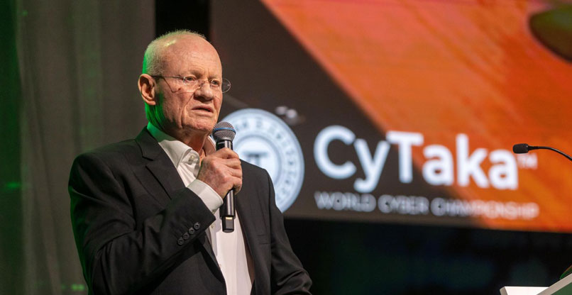 אלוף (מיל') דני יתום.