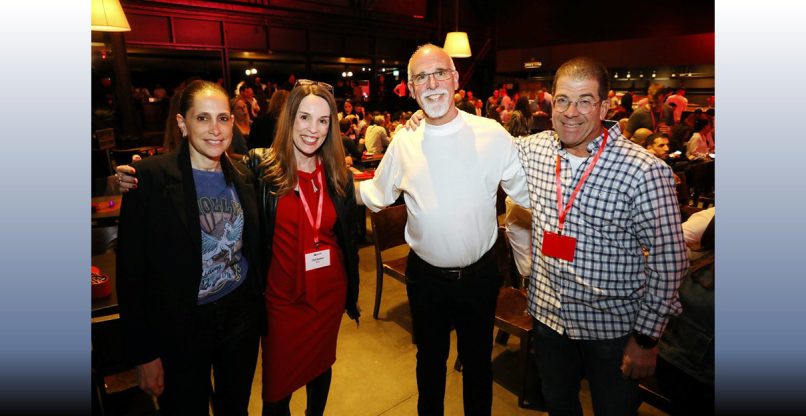 מימין: רונן נדלר – מנהל תשתיות ב-Yes ופלאפון; מני צרפתי – מנהל אזורי של ארכיטקטי פתרונות ברד האט; יפעת גודינר – מנהלת מערכות מידע באוניברסיטת בן גוריון; ולימור אפיק – מנכ"לית רד האט ישראל.